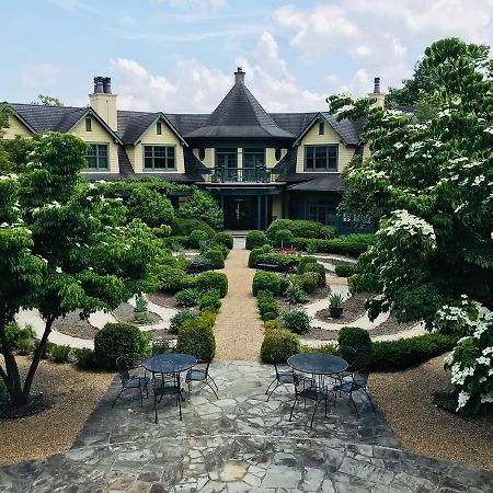 Отель Om Sanctuary Holistic Retreat Эшвилл Экстерьер фото